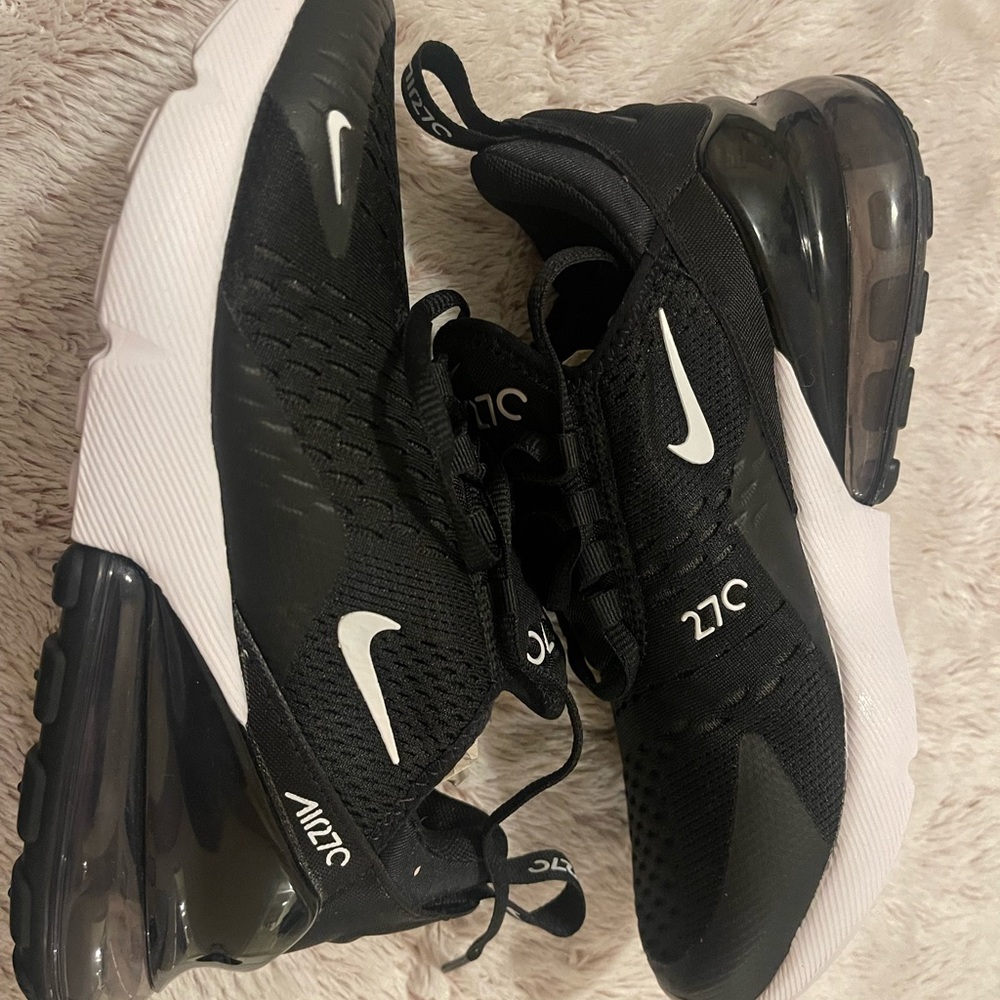 Brand new AIR7C workout shoes